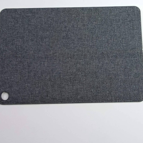 Lenovo quad Chromebook/Tablet - Picture 3 of 7